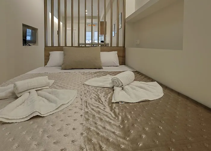 Gold Waves Luxury Studios By Pieria Riviera